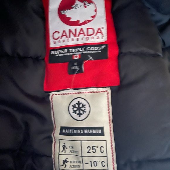 Super triple goose down jacket boys 10/12. In great shape worn once. - Picture 4 of 5